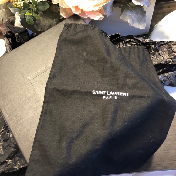 Shoes. - Picture 5 of 6